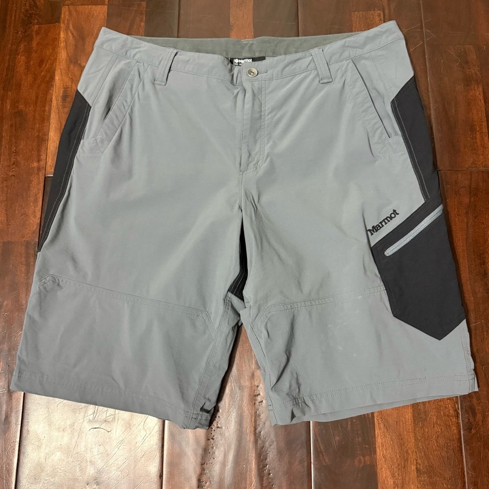 Marmot Black And Gray Shorts Men’s Size 38 Hiking Outdoors